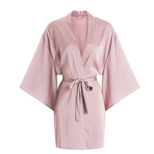 Jesmary – Xưởng May Áo Choàng Spa Theo Yêu Cầu, Nhận Thiết Kế Logo
