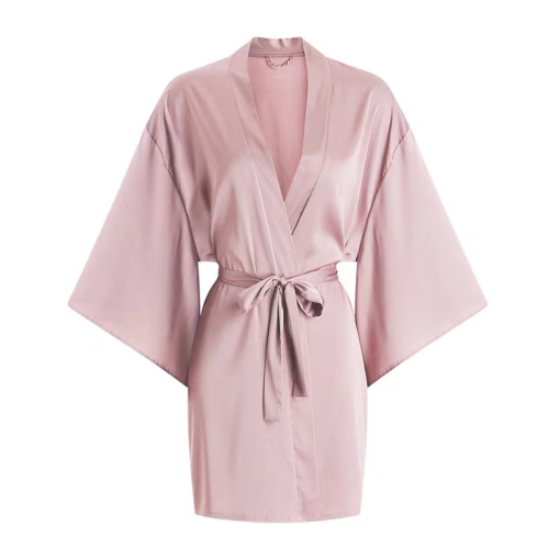 Jesmary – Xưởng May Áo Choàng Spa Theo Yêu Cầu, Nhận Thiết Kế Logo