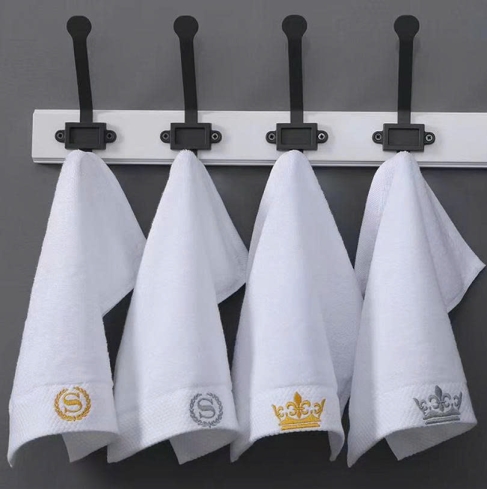 JESMARY - Xu Hướng Khăn Cotton Thêu Logo Năm 2025