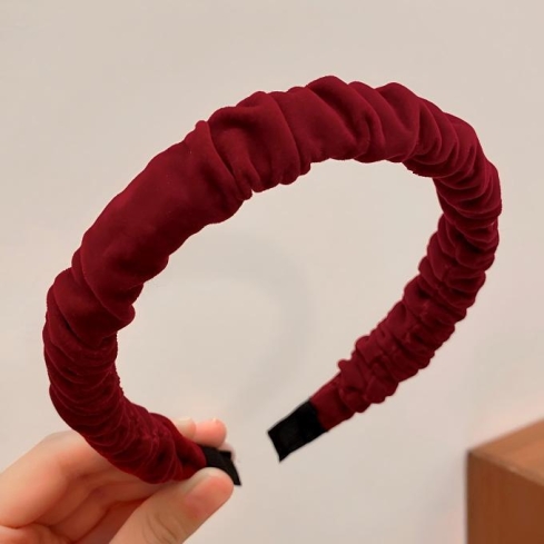 Deliver Grace, Welcome a Prosperous Tet: JESMARY Headbands – The Sophisticated Gift Wrapped with Heart